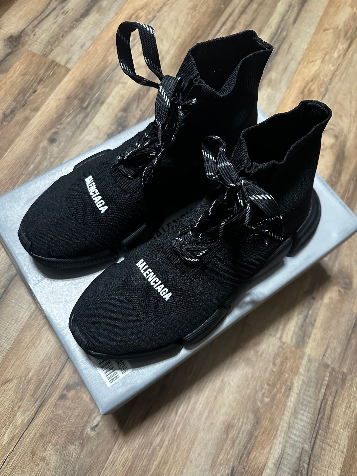 B Lace Up