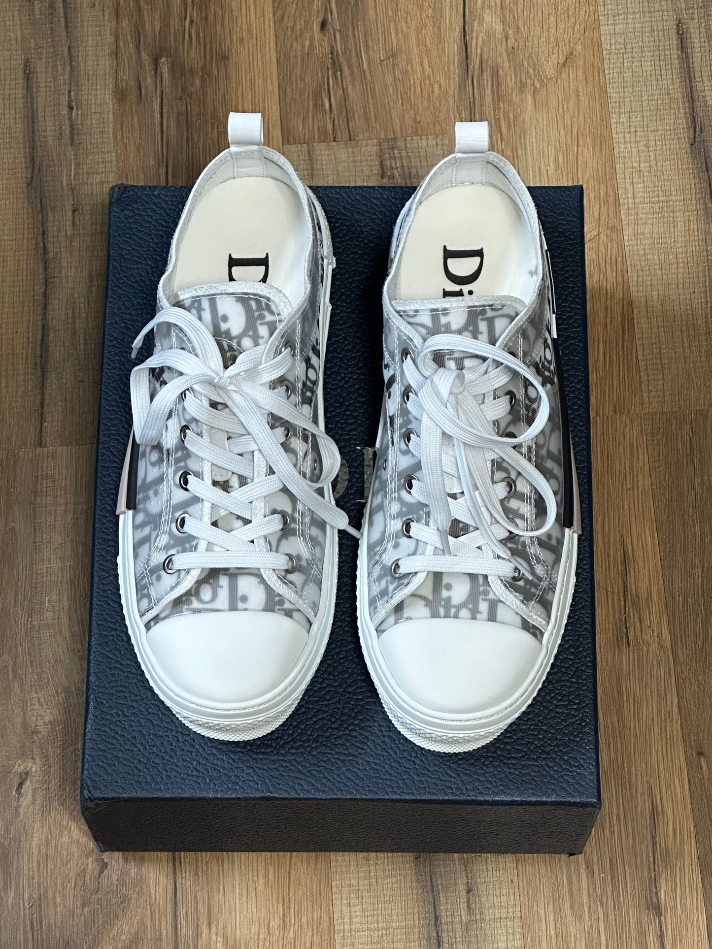 B-23 sneakers